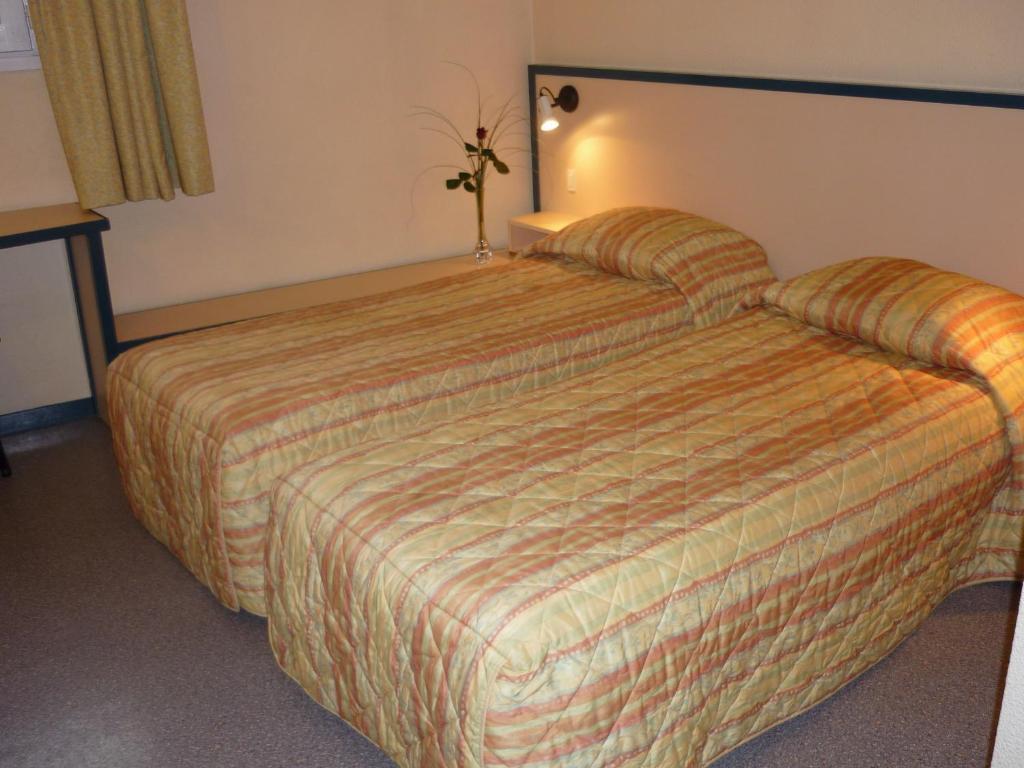 Hotel Entre 2 Mers Proche Bordeaux Carbon-Blanc Rum bild