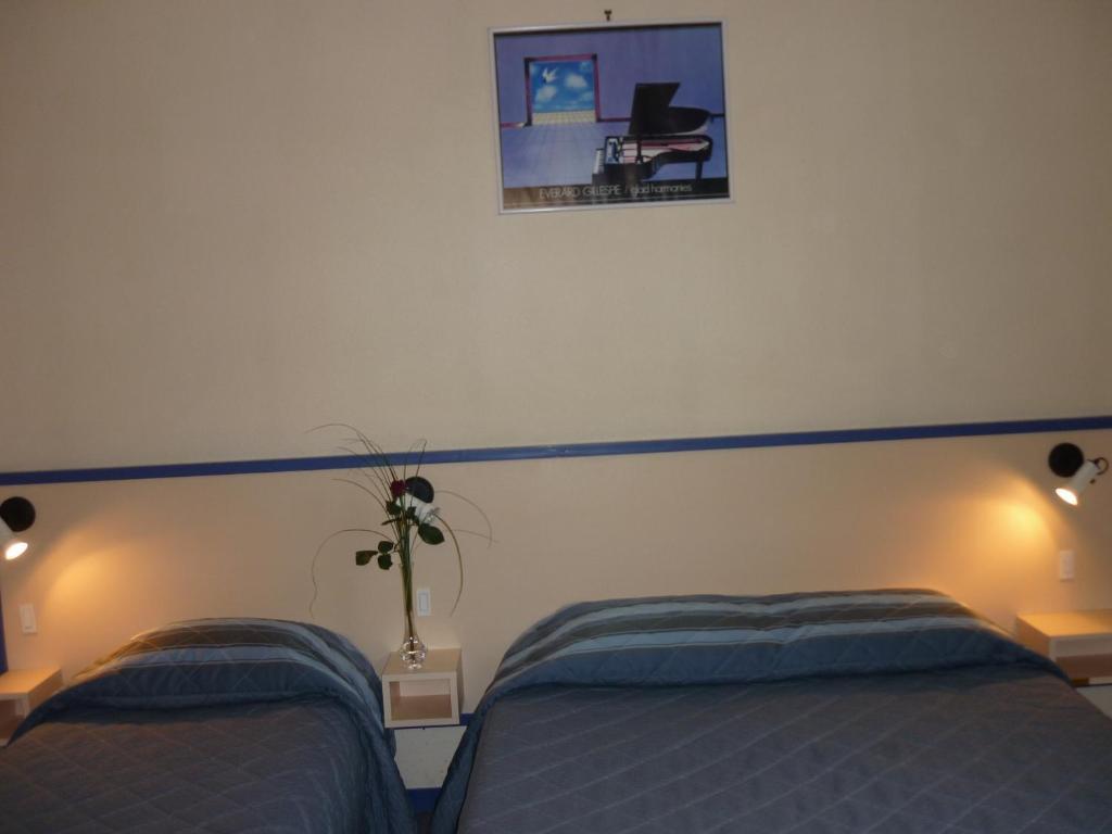 Hotel Entre 2 Mers Proche Bordeaux Carbon-Blanc Rum bild