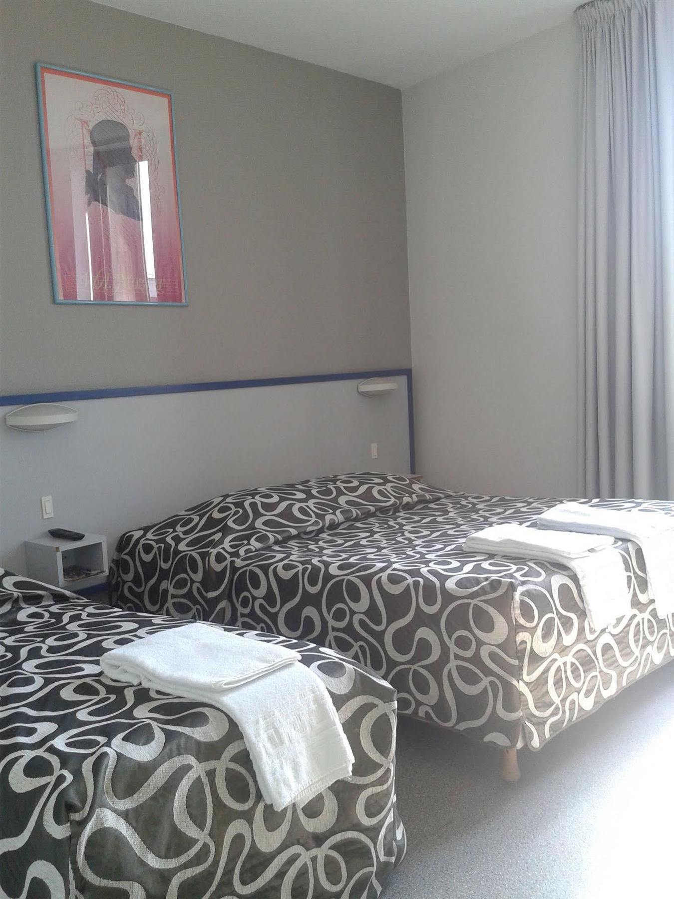 Hotel Entre 2 Mers Proche Bordeaux Carbon-Blanc Exteriör bild
